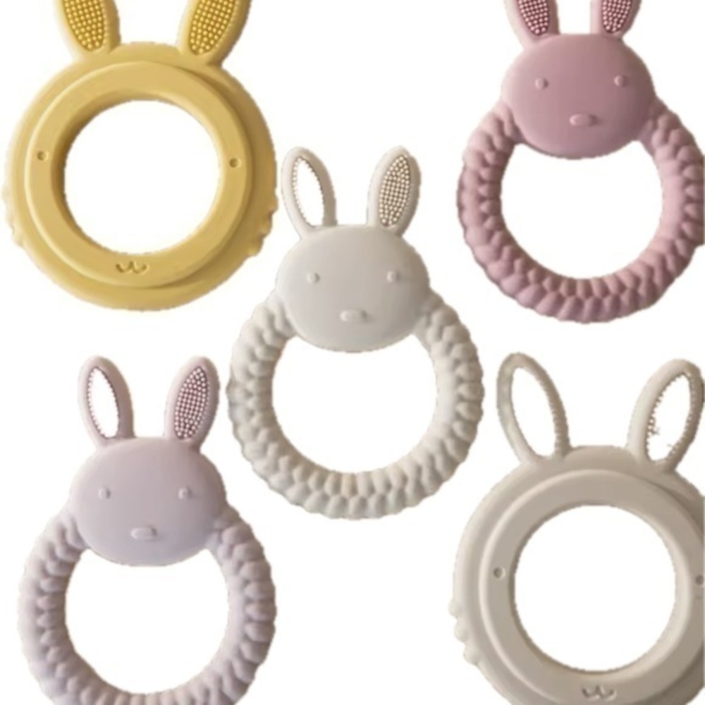 New Lot of 4 baby BPA free teethers